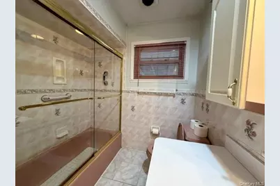 392 Coleridge Street, Levittown, NY 11756 - Photo 20