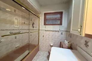 392 Coleridge St, Levittown, NY 11756 - Photo 20