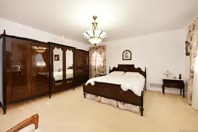 57-46 262nd Street, Little Neck, NY 11362 - Photo 18