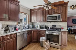 80 Ackerly Ln, Ronkonkoma, NY 11779 - Photo 4