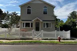 568 Park Ave, West Hempstead, NY 11552 - Photo 2