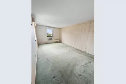 85 10 151st Ave #5G, Howard Beach, NY 11414 - Photo 16