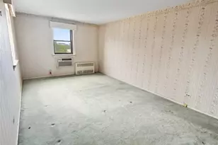 85-10 151st Ave, Howard Beach, NY 11414 - Photo 16
