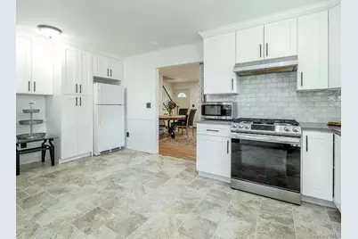 19 Elm Street, Greenvale, NY 11548 - Photo 10