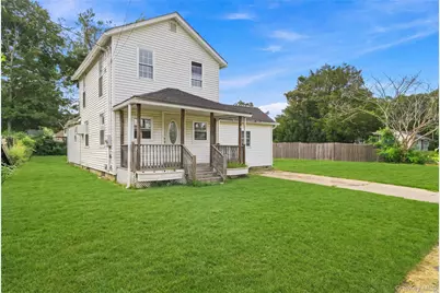 420 Taylor Avenue, Patchogue, NY 11772 - Photo 2