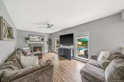 7 Hewlett Avenue, Patchogue, NY 11772 - Photo 10