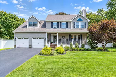 7 Hewlett Avenue, Patchogue, NY 11772 - Photo 1