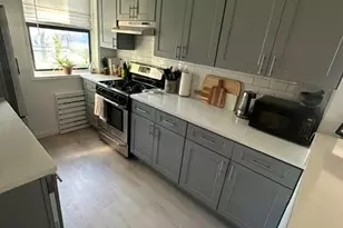 131-11 Kew Gardens Rd, Richmond Hill, NY 11418 - Photo 16