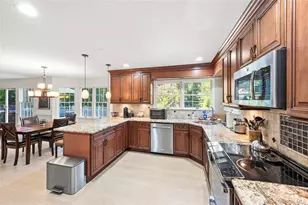 7 Holly Ln, Port Jefferson, NY 11777 - Photo 14
