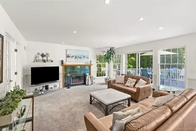 7 Holly Lane, Port Jefferson, NY 11777 - Photo 20