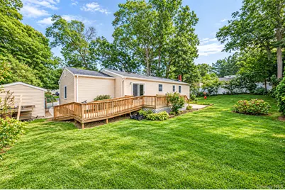 120 Midland Boulevard, Ronkonkoma, NY 11779 - Photo 18