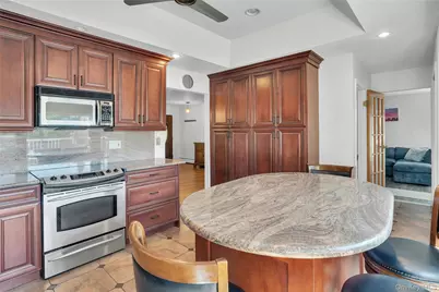 96 McCulloch Drive, Dix Hills, NY 11746 - Photo 20