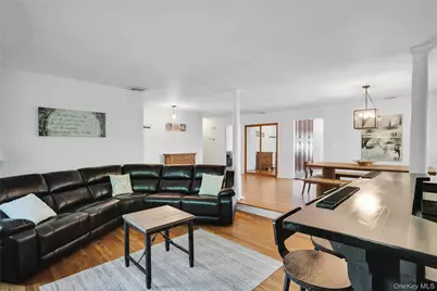 96 McCulloch Drive, Dix Hills, NY 11746 - Photo 10