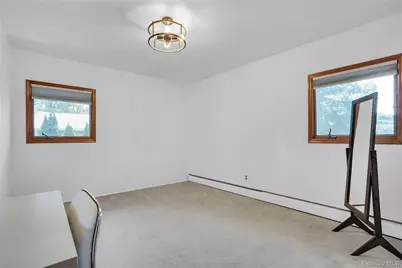 96 McCulloch Drive, Dix Hills, NY 11746 - Photo 30