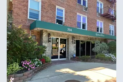 504 Merrick #4M, Lynbrook, NY 11563 - Photo 2