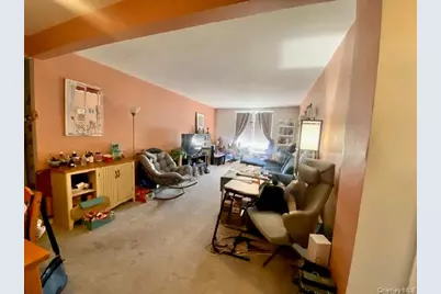 504 Merrick #4M, Lynbrook, NY 11563 - Photo 6