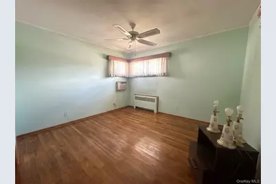 124 Westwood Road N, Massapequa Park, NY 11762 - Photo 6