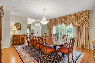 4 Ariana Ct, Oyster Bay, NY 11771 - Photo 8