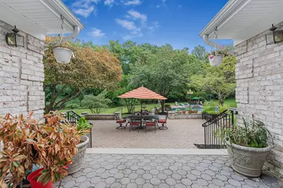 4 Ariana Court, Oyster Bay, NY 11771 - Photo 32