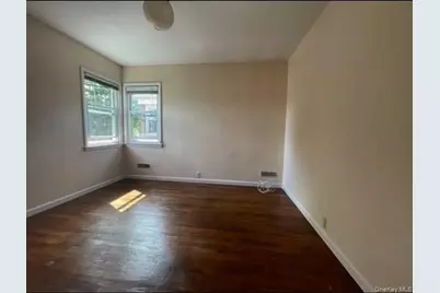 166-12 Union Turnpike, Fresh Meadows, NY 11366 - Photo 10