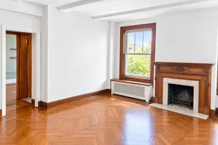 140 W 71st St, New York, NY 10023 - Photo 6
