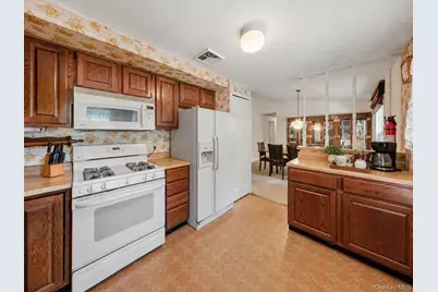 401 Ruskey Lane, Hyde Park, NY 12538 - Photo 14