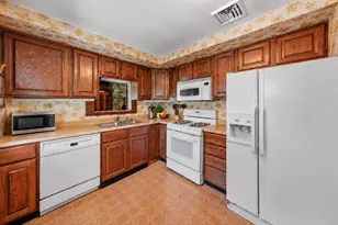 401 Ruskey Ln, Hyde Park, NY 12538 - Photo 12