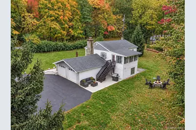 19 Ridgeview Road, Hopewell Junction, NY 12533 - Photo 2