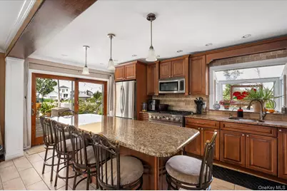 15 E Lincoln Avenue, Massapequa, NY 11758 - Photo 10