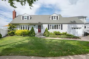 15 E Lincoln Ave, Massapequa, NY 11758 - Photo 2