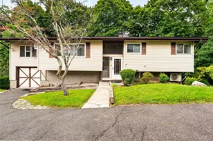 23 Howard Ave, Valhalla, NY 10595 - Photo 2