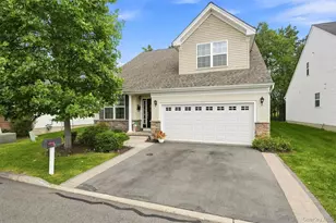 6 Cyprus Dr, Middletown, NY 10940 - Photo 2