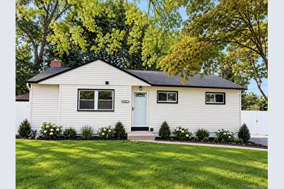 2602 Knickerbocker Avenue, Medford, NY 11763 - Photo 1