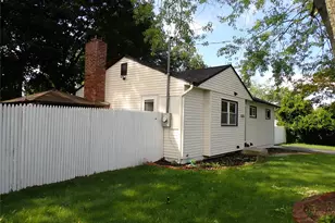 2602 Knickerbocker Ave, Medford, NY 11763 - Photo 14