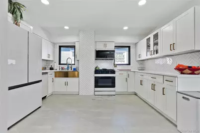 222-06 133rd Avenue, Springfield Gardens, NY 11413 - Photo 16