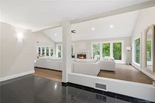 8 Target Rock Rd, Lloyd Harbor, NY 11743 - Photo 4