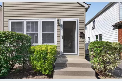 8548 257th Street, Floral Park, NY 11001 - Photo 4