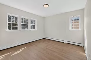 85-48 257th St, Floral Park, NY 11001 - Photo 24