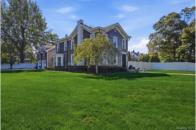 354 Middle Road, Bayport, NY 11705 - Photo 2