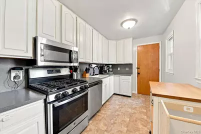 30 Chaffee #30, Bronx, NY 10465 - Photo 6