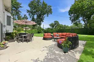 3 Maplewood Ln, East Hills, NY 11576 - Photo 24