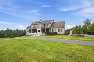 161 Bergen Cir, Slate Hill, NY 10973 - Photo 4