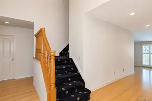 34 Harbour, Blue Point, NY 11715 - Photo 4