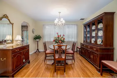 455 Morris Avenue, Rockville Centre, NY 11570 - Photo 4