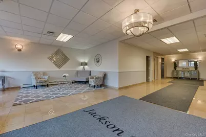 101 Jackson Avenue #2J, Mineola, NY 11501 - Photo 4