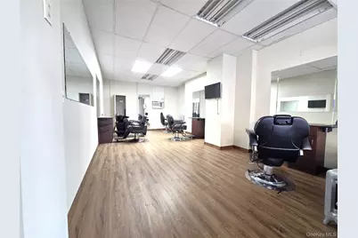 3220 34th Avenue #STORE 2, Astoria, NY 11106 - Photo 4