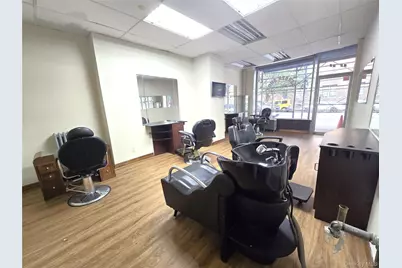 3220 34th Avenue #STORE 2, Astoria, NY 11106 - Photo 6