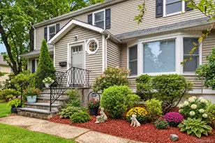 9 Verne Pl, Hartsdale, NY 10530 - Photo 2
