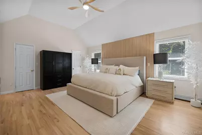 20 Millennium Court, Bohemia, NY 11716 - Photo 18