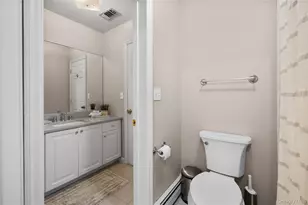 20 Millennium Ct, Bohemia, NY 11716 - Photo 32